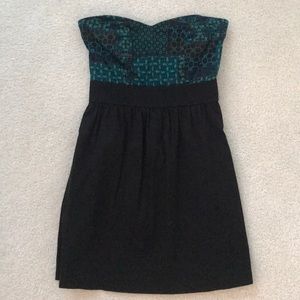 Strapless dress